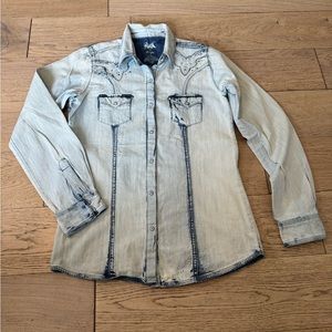 Rock 27 by Wrangler Light Denim‎ Wash Shirt Womens size Medium